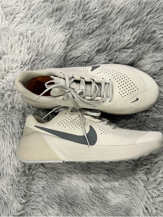 Nike Other - Nike Men's Training Shoe - Light Cream with Gray Swoosh Nike Air Zoom TR1